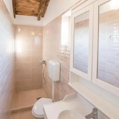 بيت للعطل House Frank