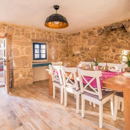 بيت للعطل House Frank