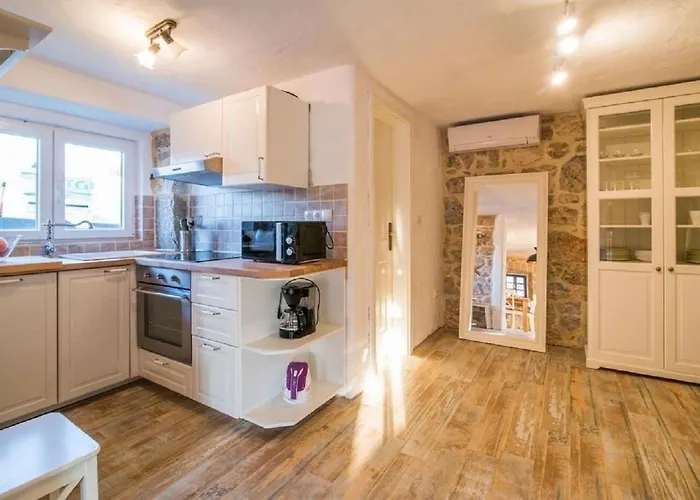 House Frank * Vrbnik (Primorje-Gorski Kotar)