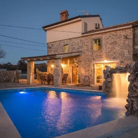 بيت للعطل House Frank *