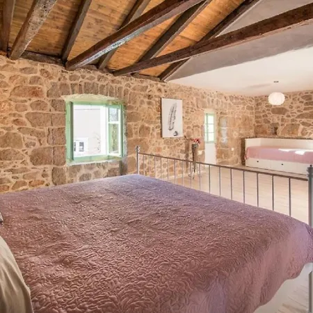 Nyaraló House Frank Vrbnik