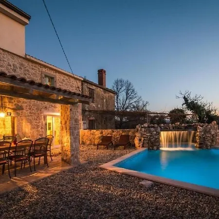 House Frank Feriehus Vrbnik (Primorje-Gorski Kotar)