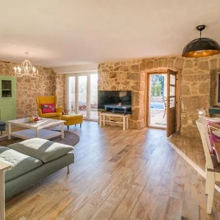 Nyaraló House Frank Vrbnik